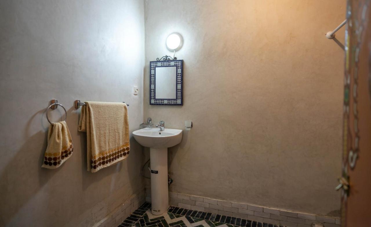 Riad Qamar Fez Esterno foto